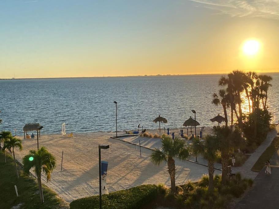 Appartamento 409-waterfront View, Wifi, Pool, Close To Bucs Stadium